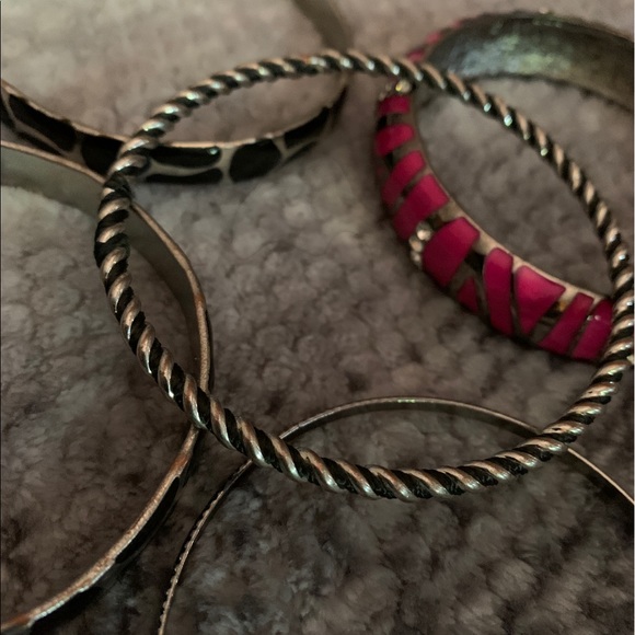 Bundle of 5 Buckle bracelets - Picture 11 of 11